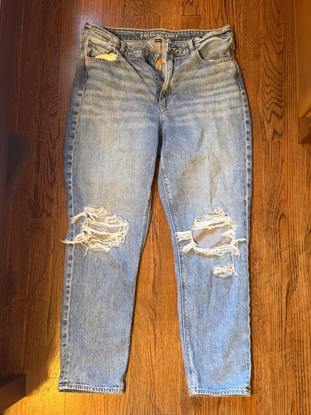 American Eagle Mom Jeans